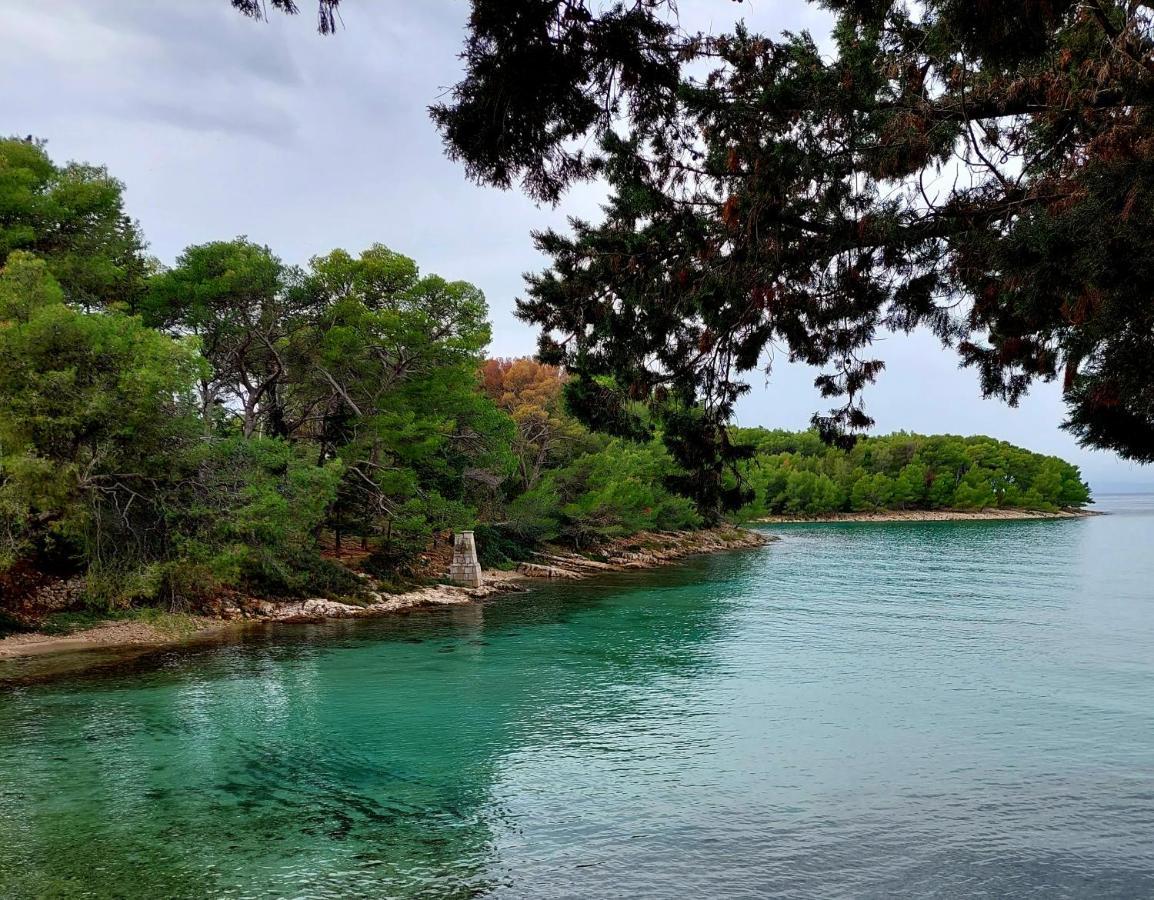 Apartman Olive Supetar Εξωτερικό φωτογραφία